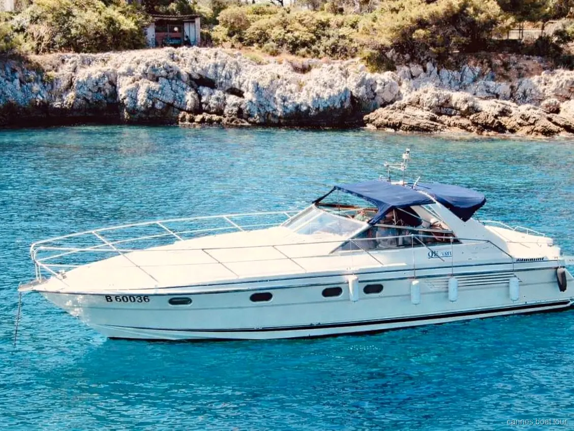 Fairline Targa 42 luxury yacht cruising toward the Lerins Islands from Cannes